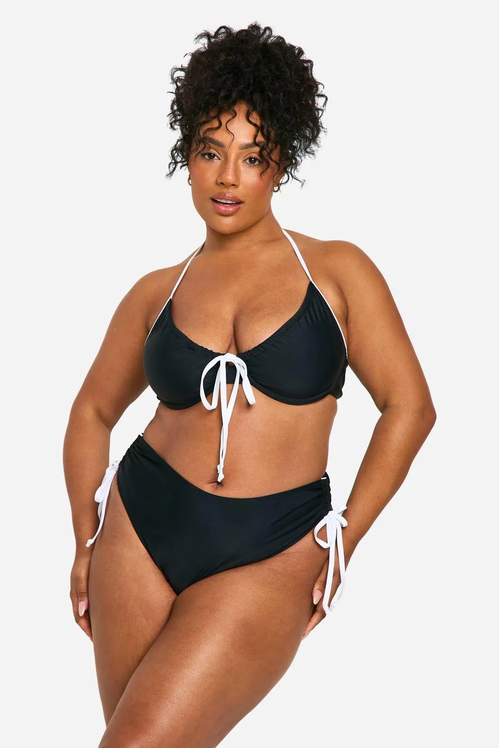 Contrast Tie Ruched Side Bikini Bottom by boohoo