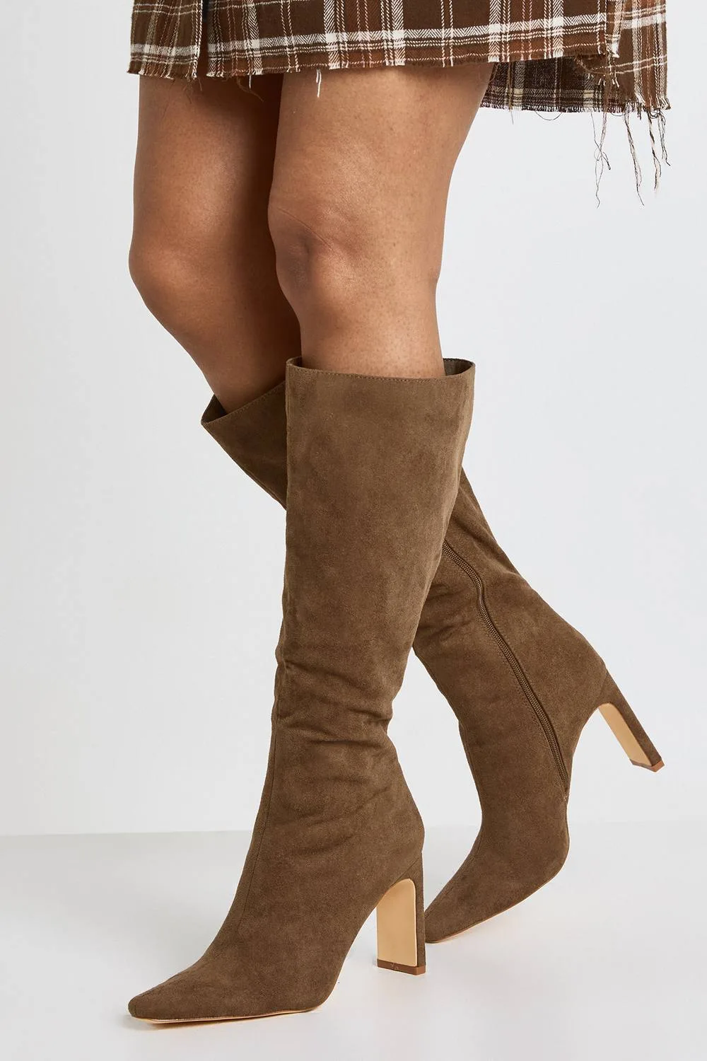 Flat Heel Mid Height Pointed Knee High Boots