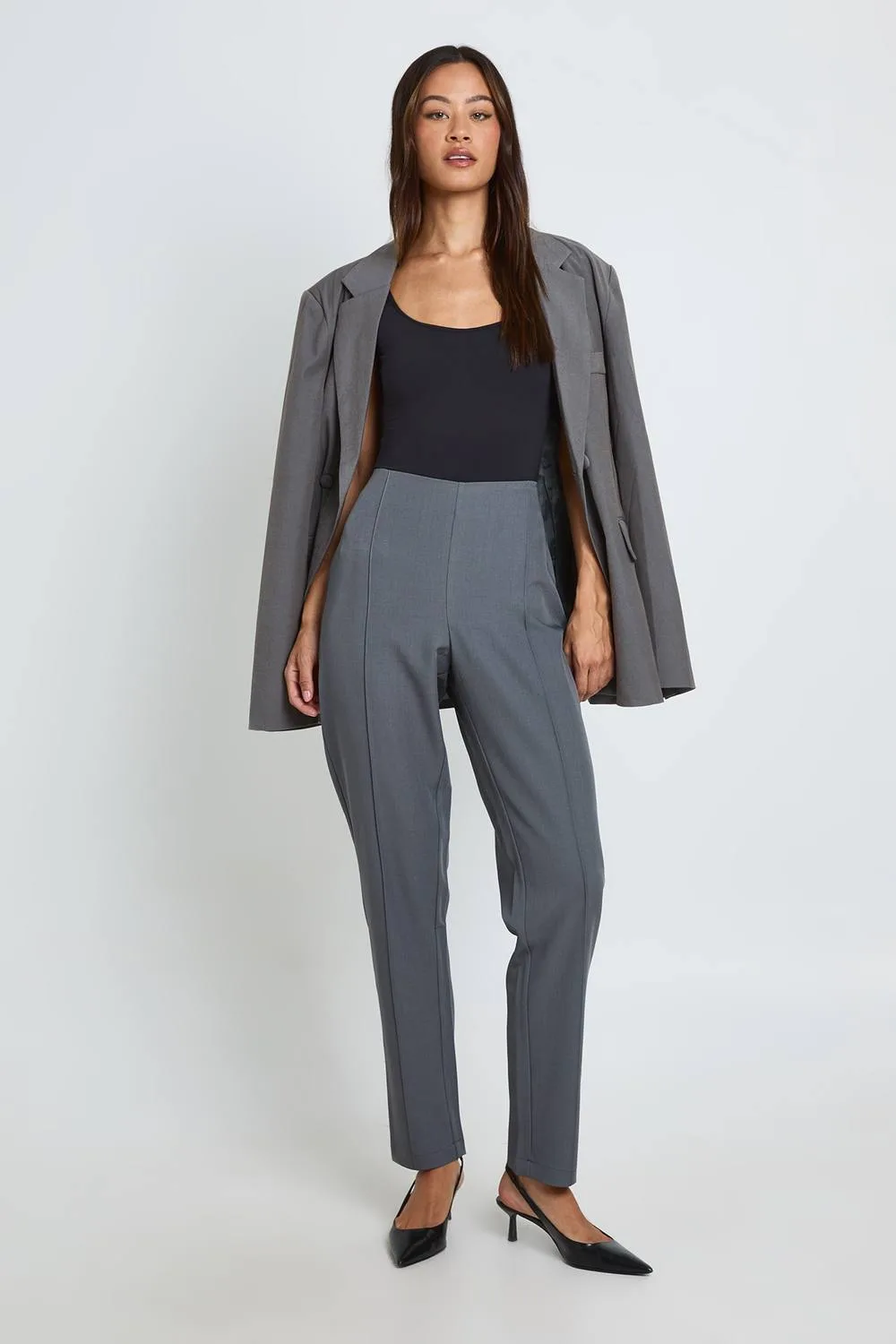 Basics Tailored Tapered Trouser by boohoo
