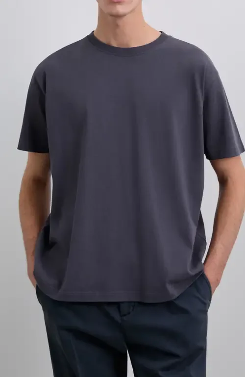 Solid Tee by Scalpers