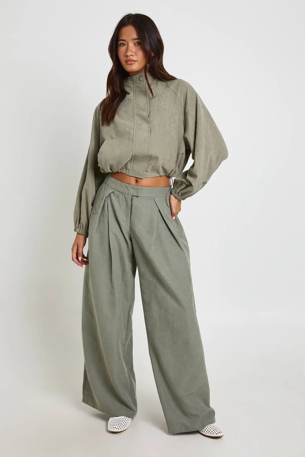 Pleat Front Wide Leg Trouser