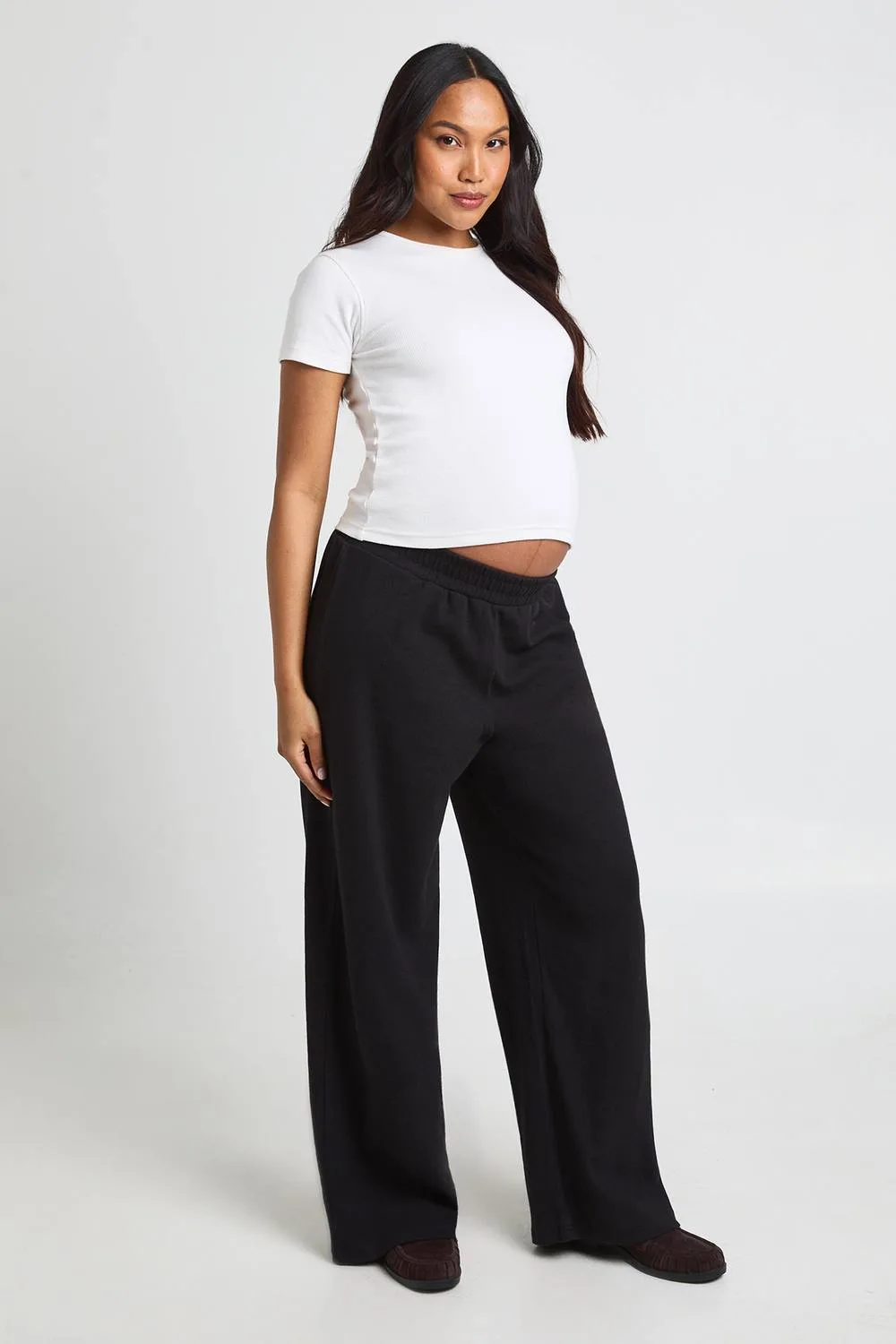 Maternity Basic Rib Straight Leg Trouser by boohoo