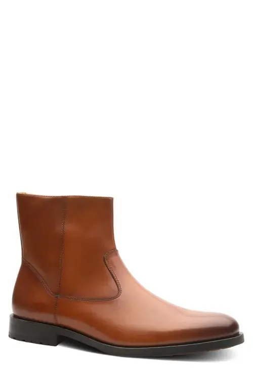 Kingston Boot by Gordon Rush