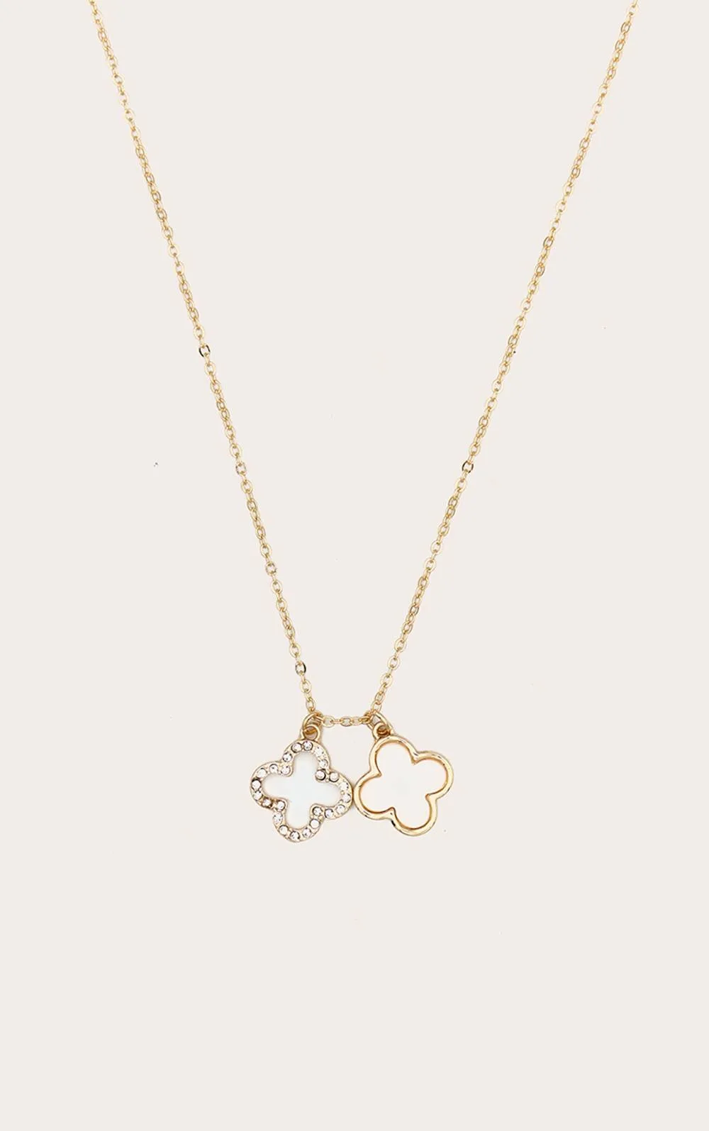 Clover Simple Pendant Necklace by PrettyLittleThing