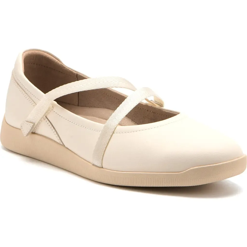 Vela Mary Jane Flat