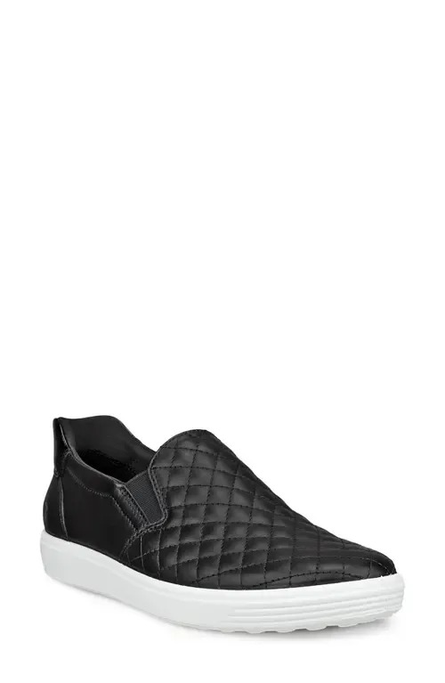 Soft 7 Slip-On Quilted Sneaker