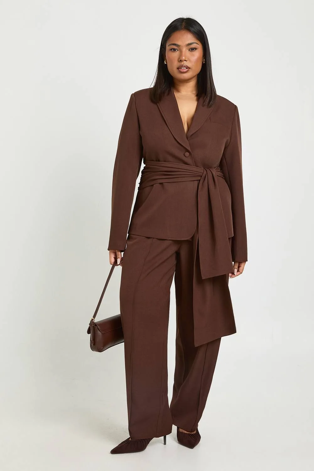 Barrel Leg Tailored Trouser by boohoo