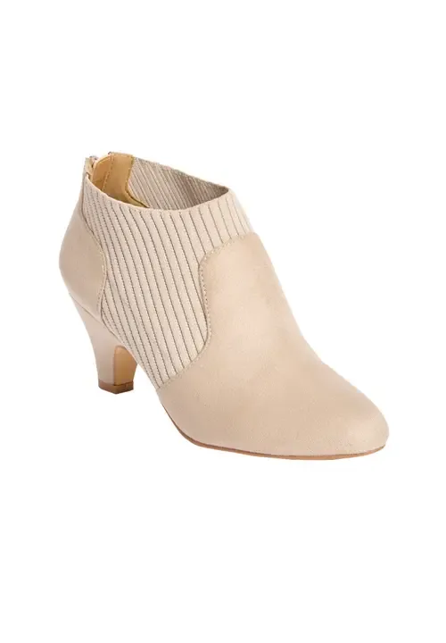 The Bevan Shootie by Comfortview