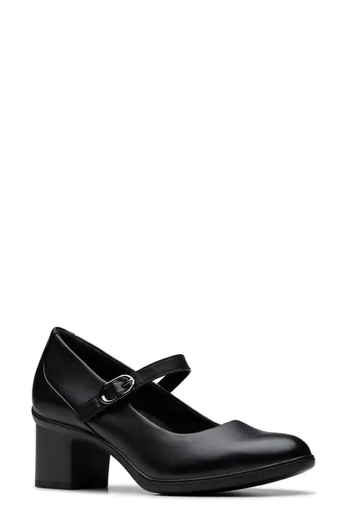 Shaya Mary Jane Pump in Black Leather