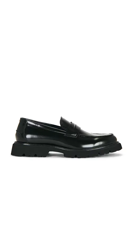 Nomad by Steve Madden