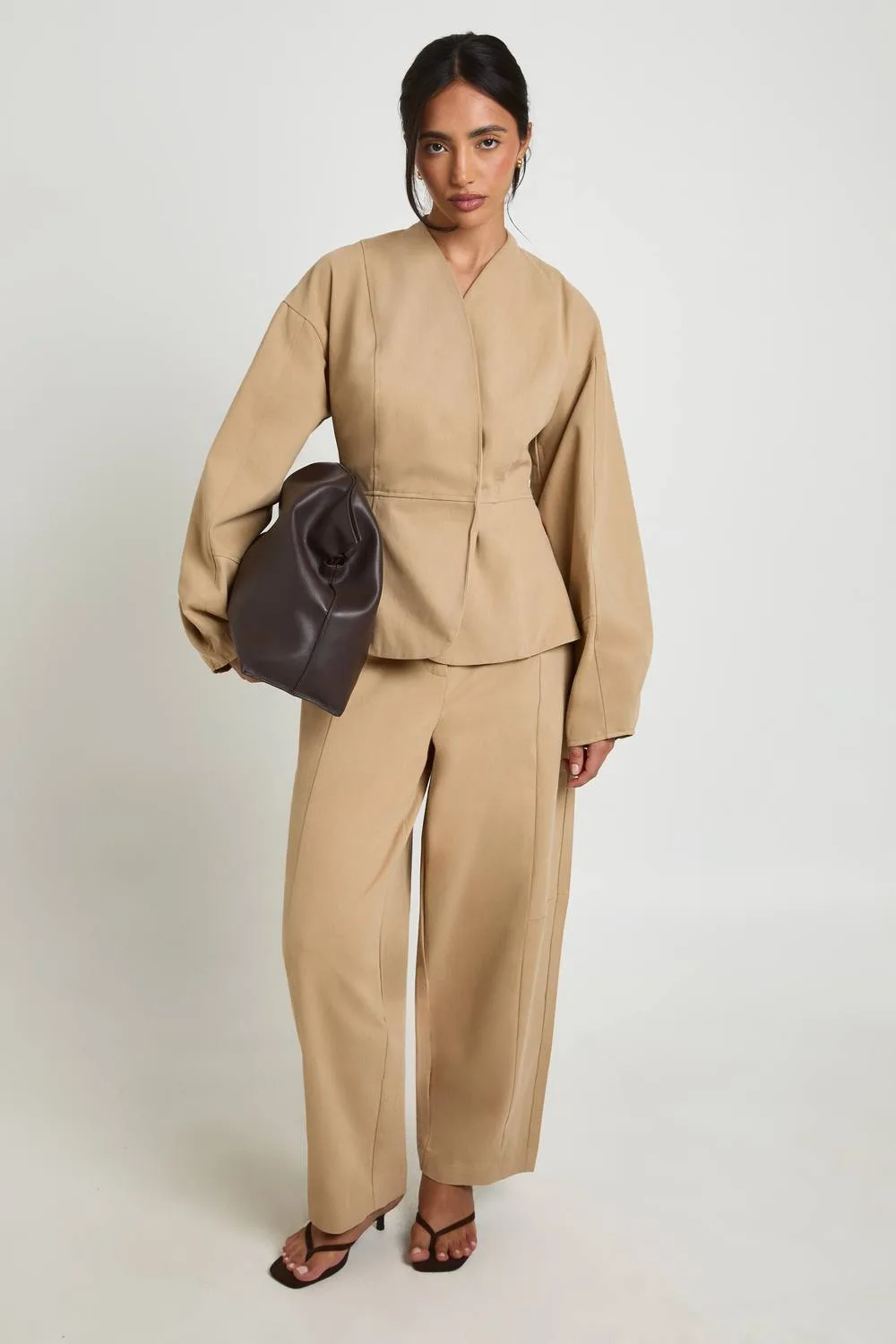 Tailored Twill Barrel Leg Trousers by boohoo