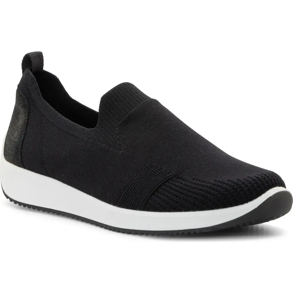 Leena Sneaker