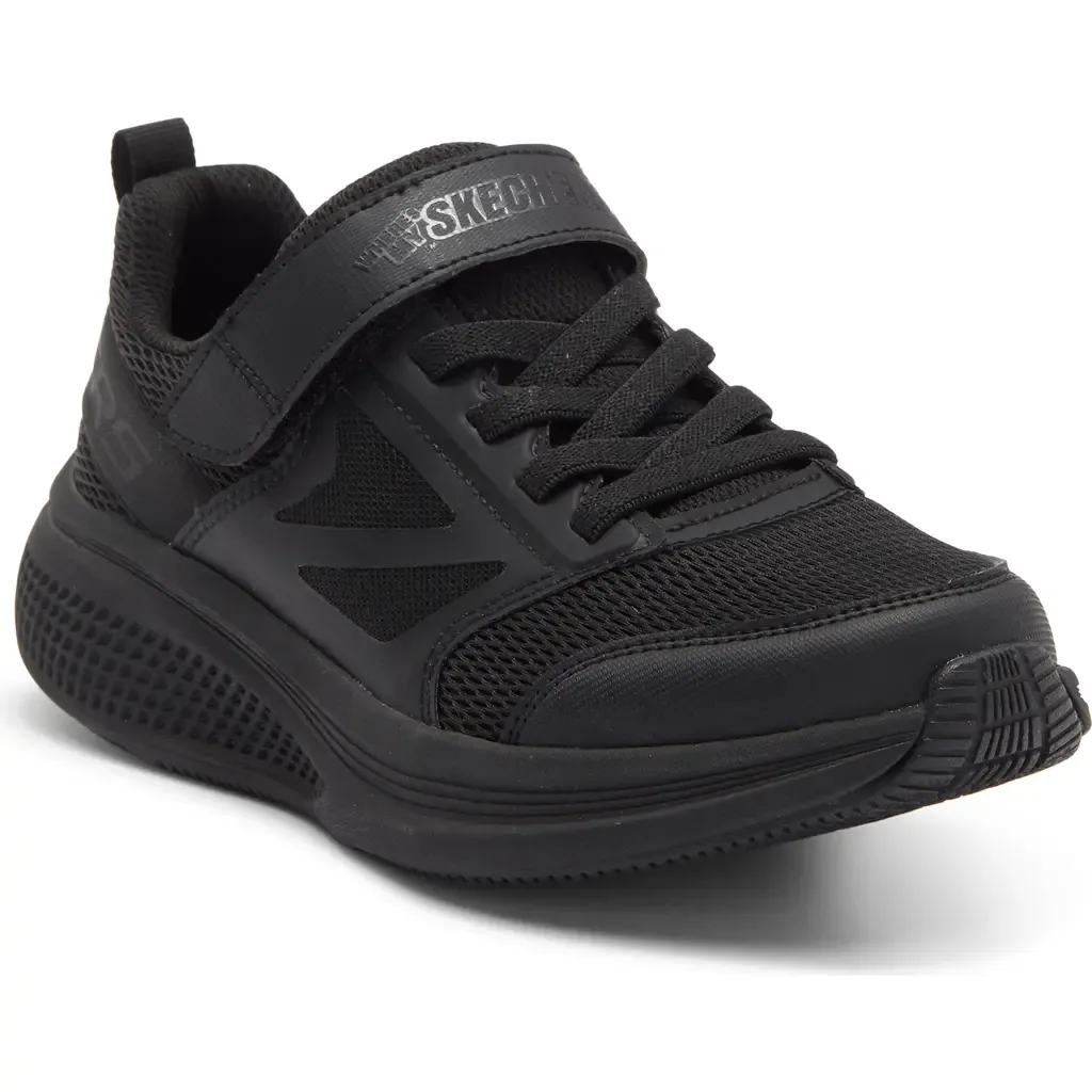 GO RUN Elevate 2.0 Sneaker in Bbk by SKECHERS