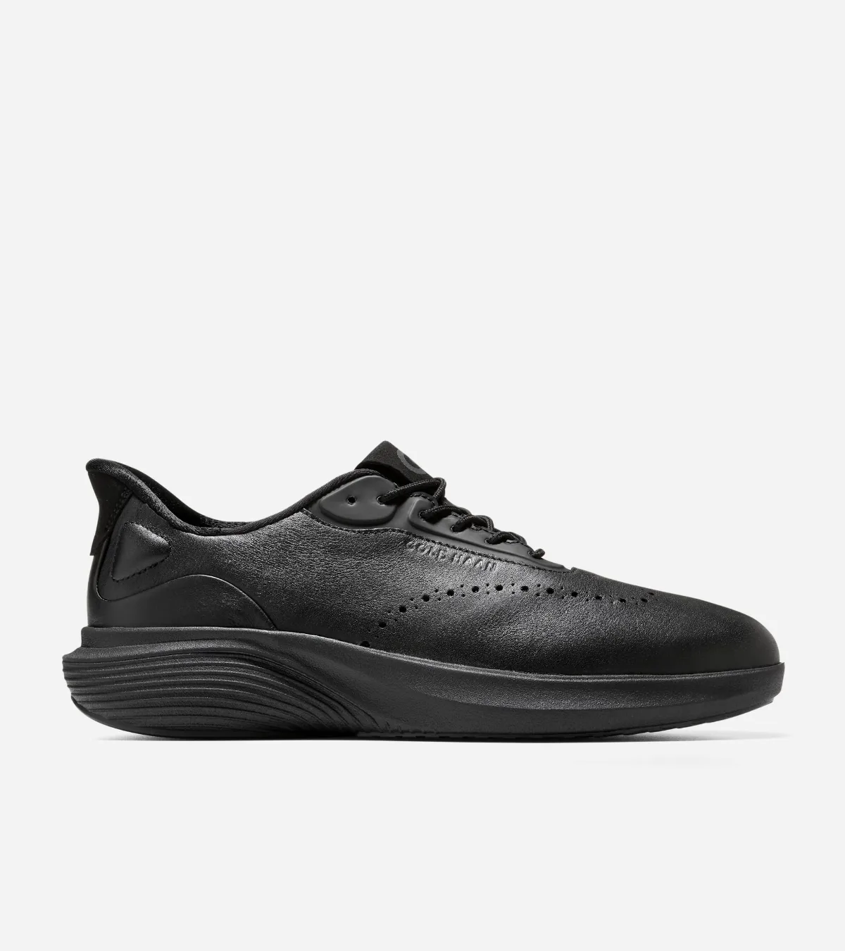 Øriginal Grand Neoarc Quick-On Wingtip Oxford Shoes by Cole Haan