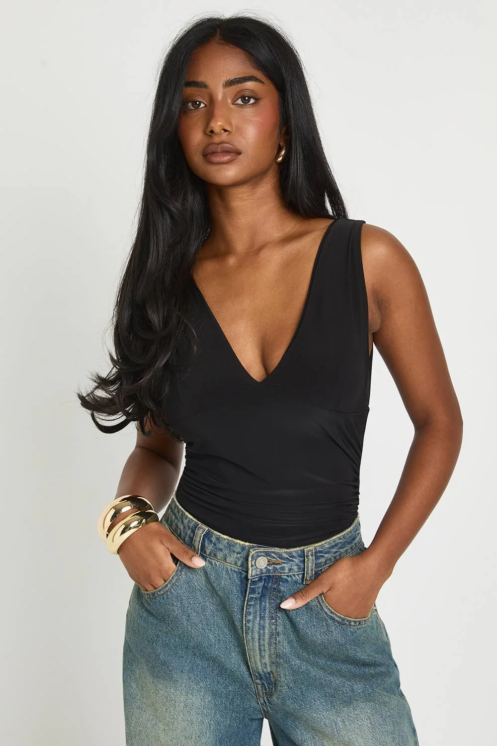V Neck Ruched Side Bodysuit by boohoo