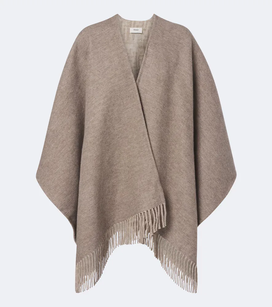 Poncho Réversible En Laine Et Cachemire by Fendi