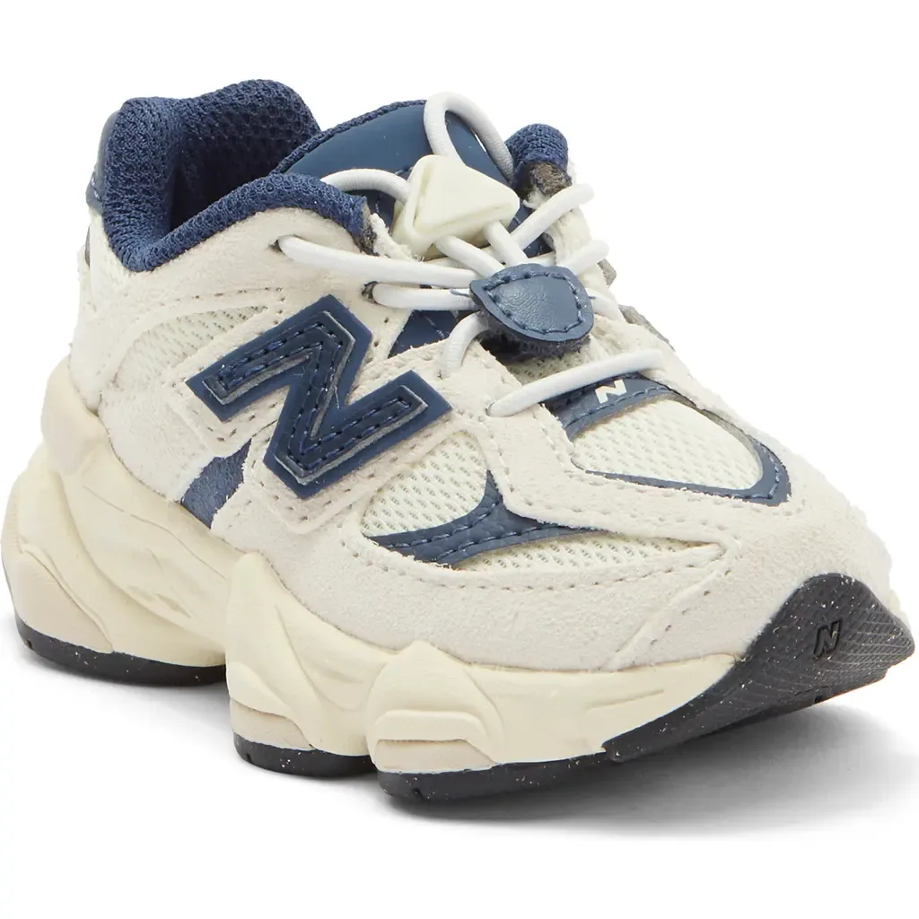 9060 Sneaker by New Balance