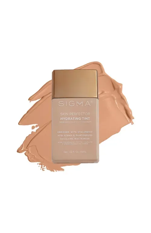 Skin Perfector Hydrating Tint in 3 - Medium Golden by Sigma Beauty