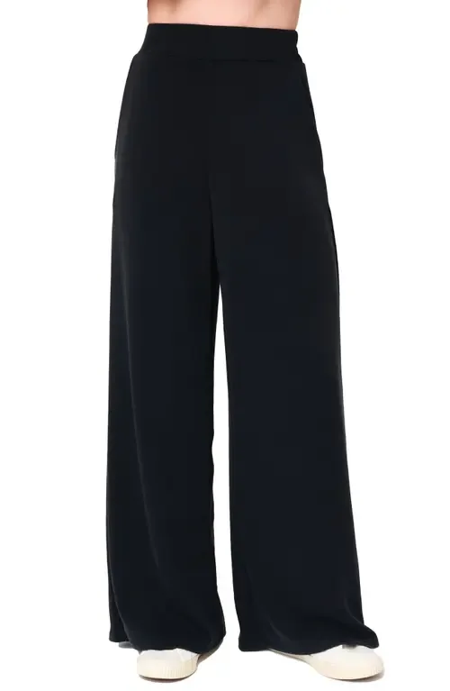 Luxe Everywhere Pants by GIBSONLOOK