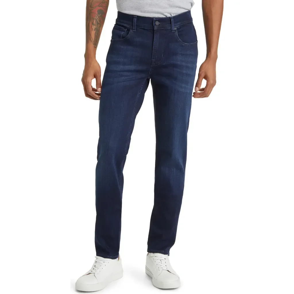 Luxe Performance Plus Slimmy Taper Jeans