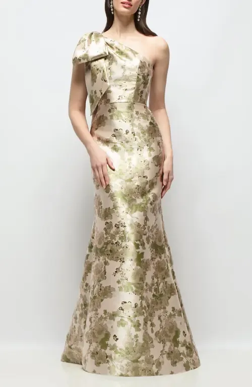 Leanor Metallic Bow Shoulder Trumpet Gown by Alfred Sung