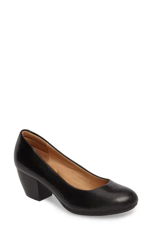 Amora Pump in Black Leather
