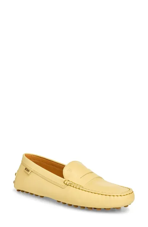 Gommino Driving Shoe by Tod's