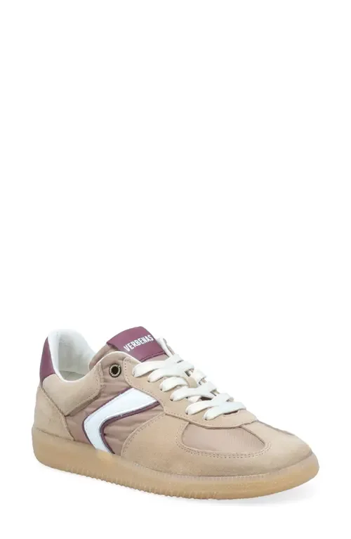 Sora Sneaker