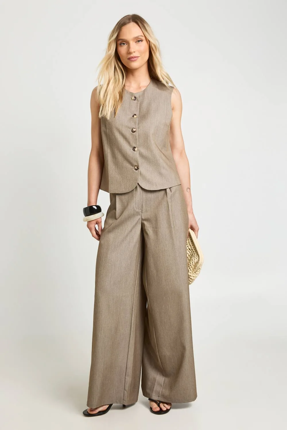 Pleated Wide Leg Tailored Trousers by boohoo