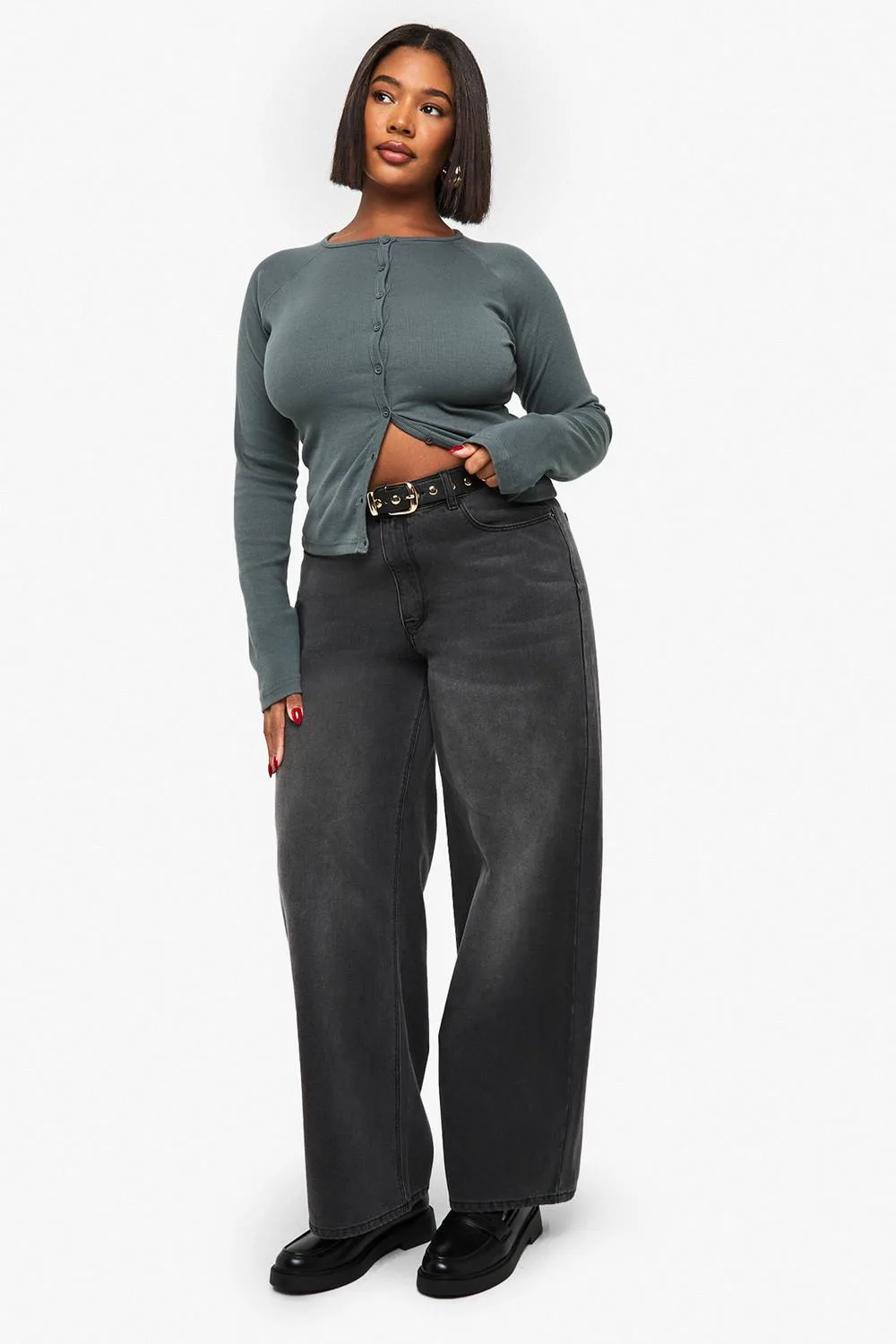 Mid Waist Baggy Fit Jean by boohoo