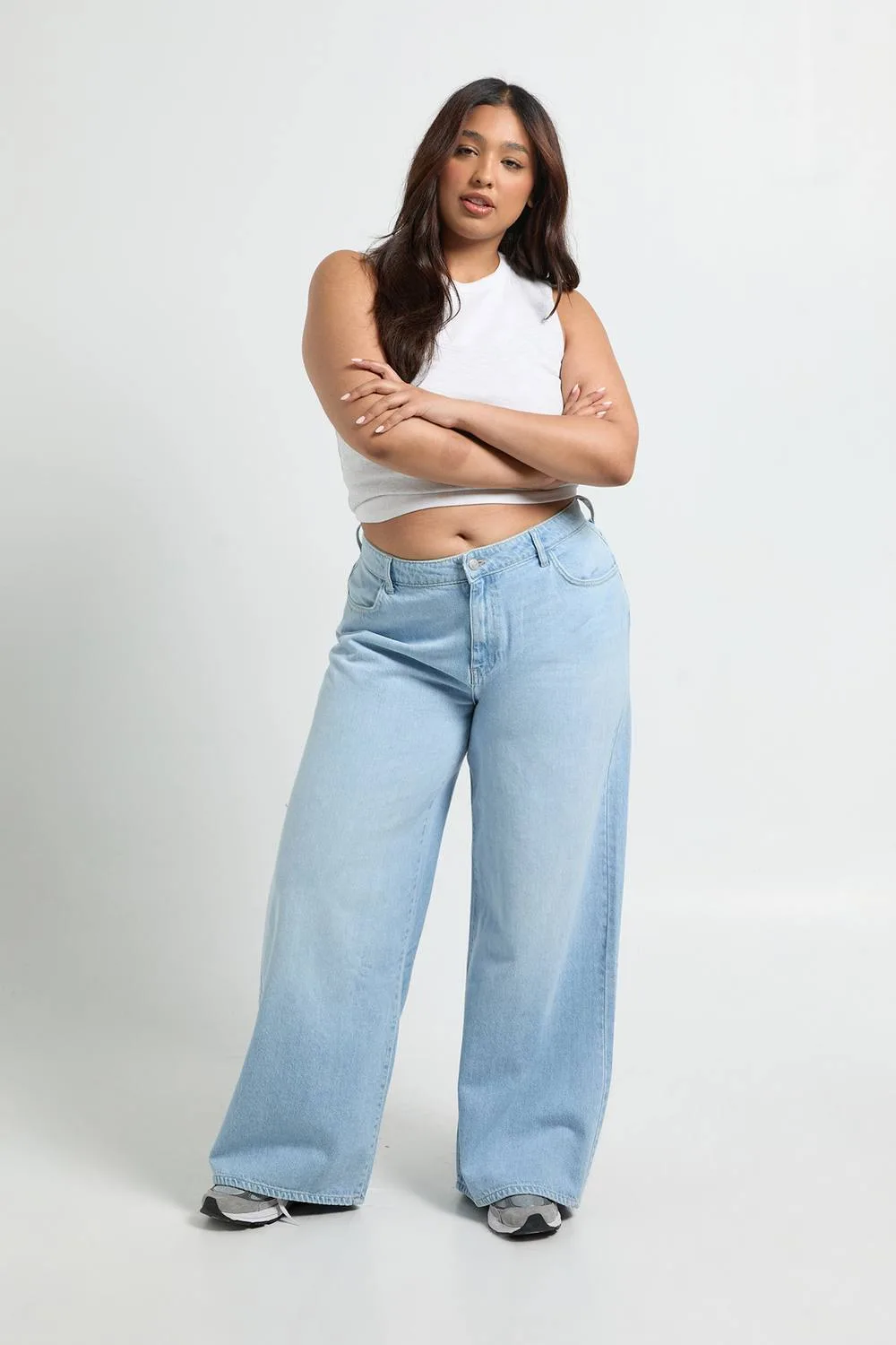Basics Mid Waist Boyfriend Jean