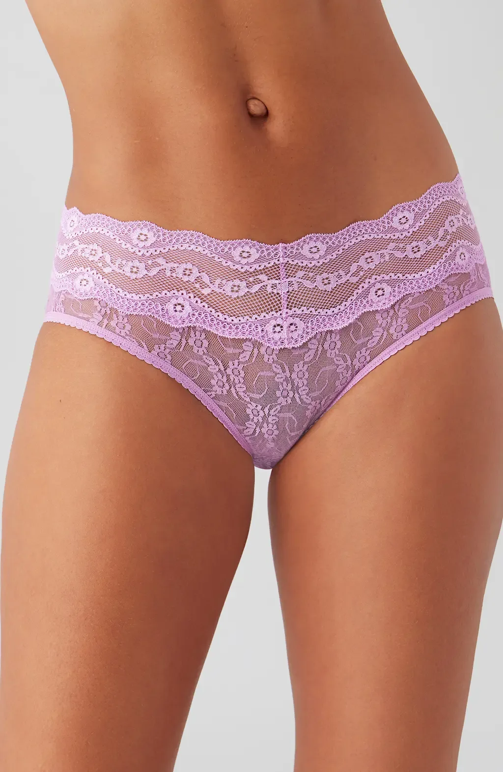 B.tempt'd by Wacoal Lace Kiss Hipster Briefs