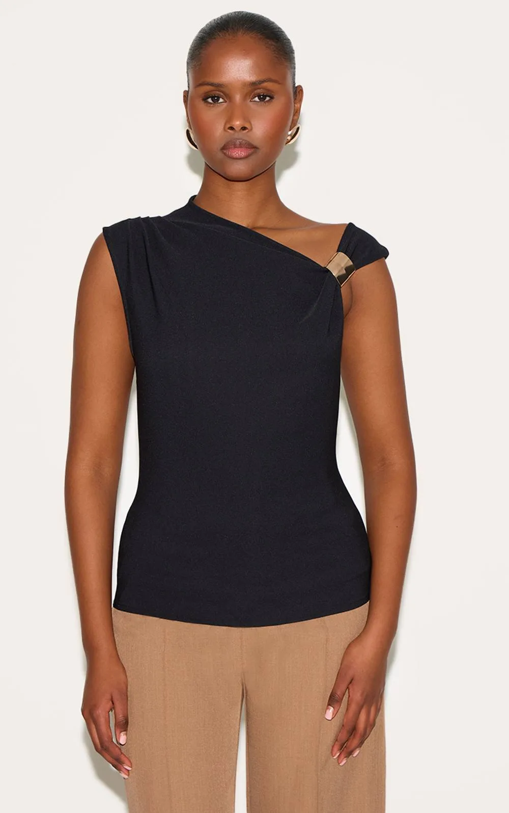 Asymmetric Trim Detail Long Top