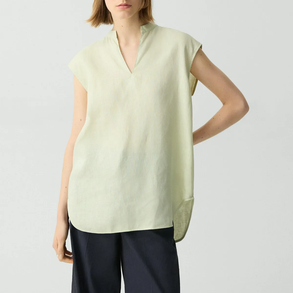 Boxy Tunic Top in Relaxed Linen by Theory