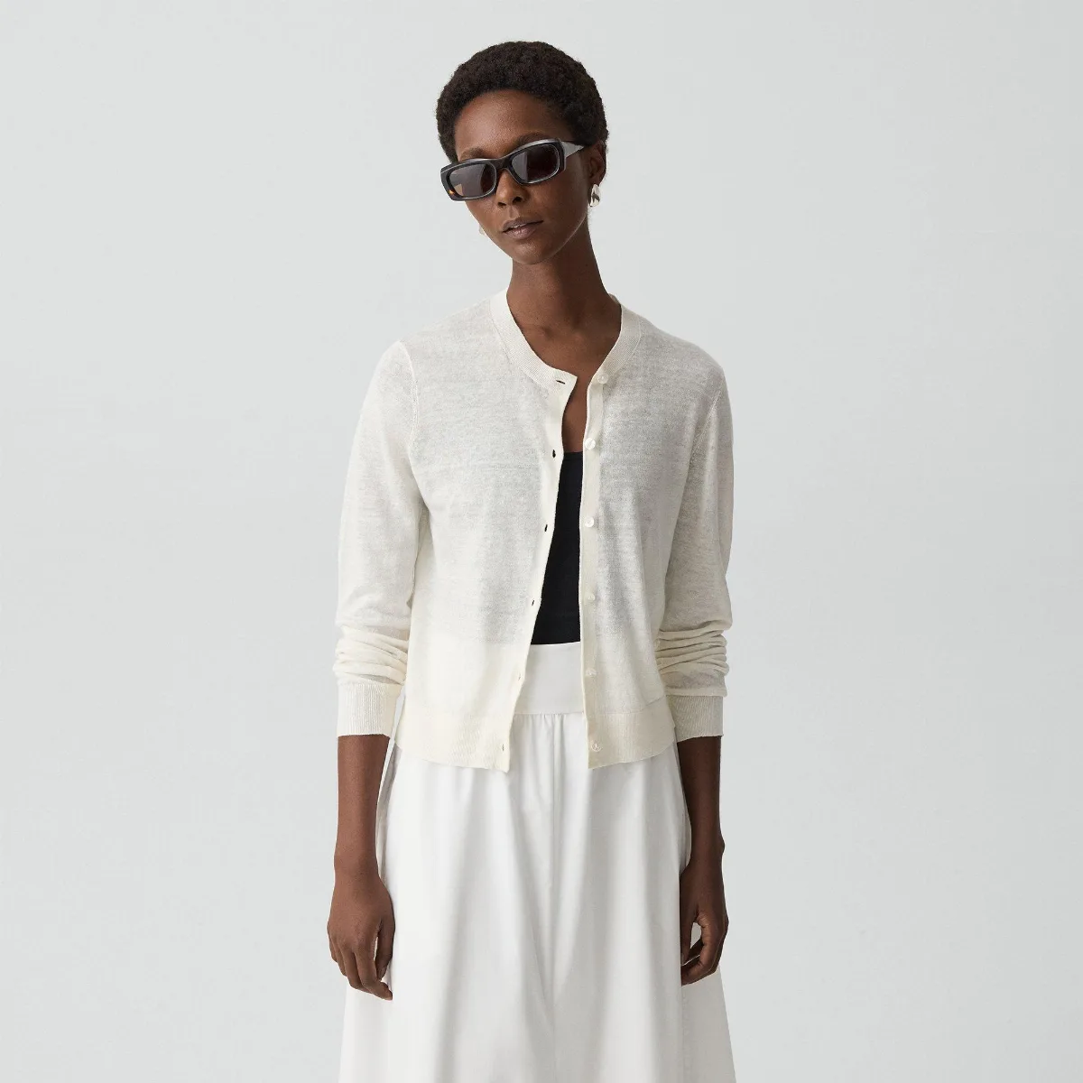 Crewneck Cardigan in Linen Knit