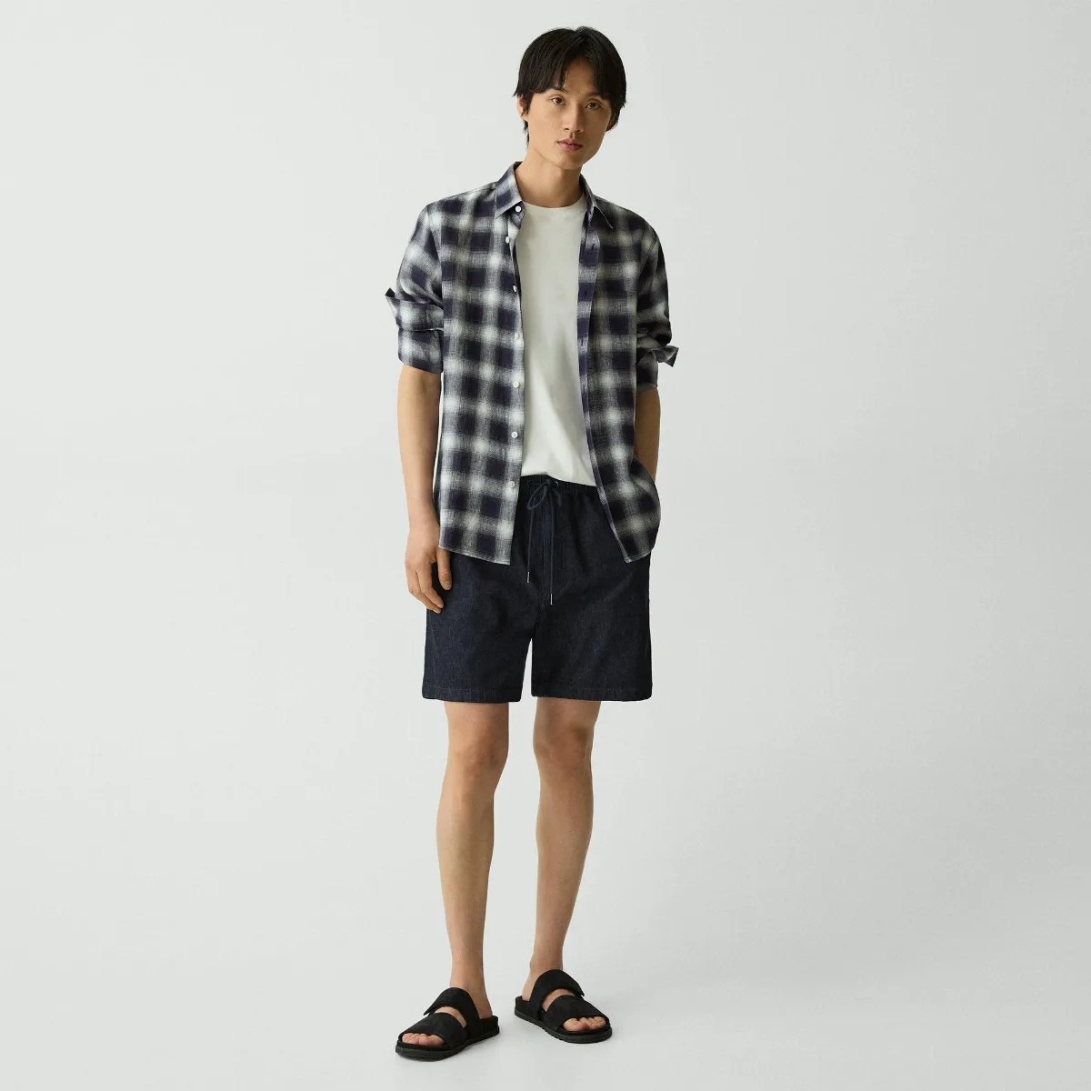 Drawstring Pull-On Short in Summer Denim by Theory