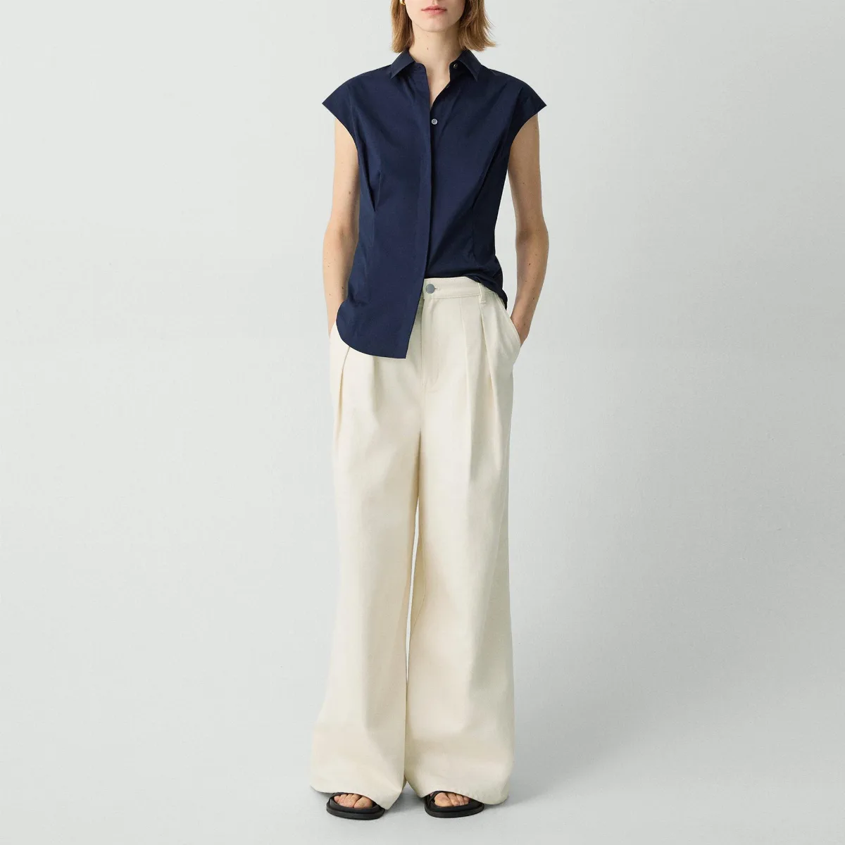 Double Pleat Pant in Denim by Theory