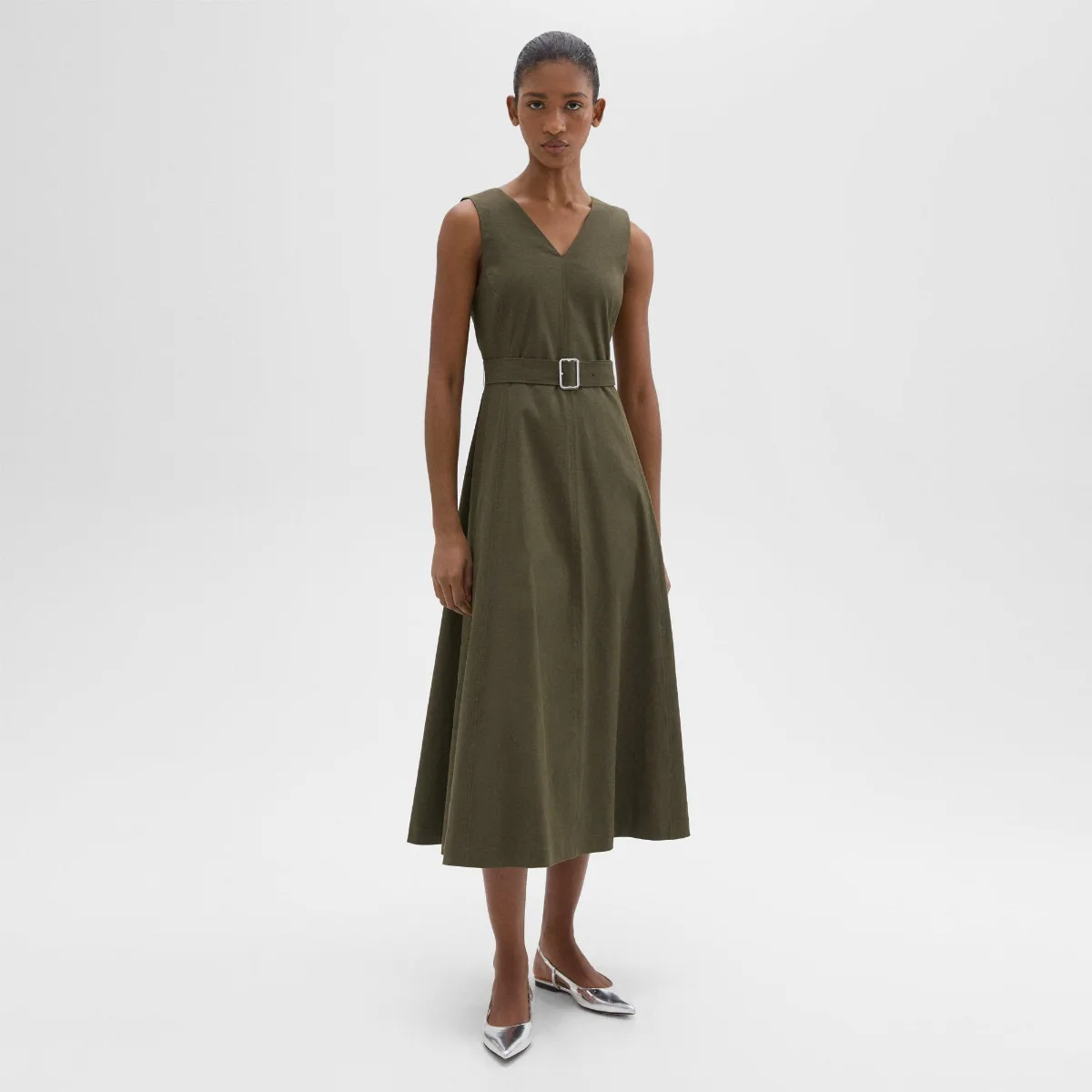 V-Neck Volume Dress in Good Linen