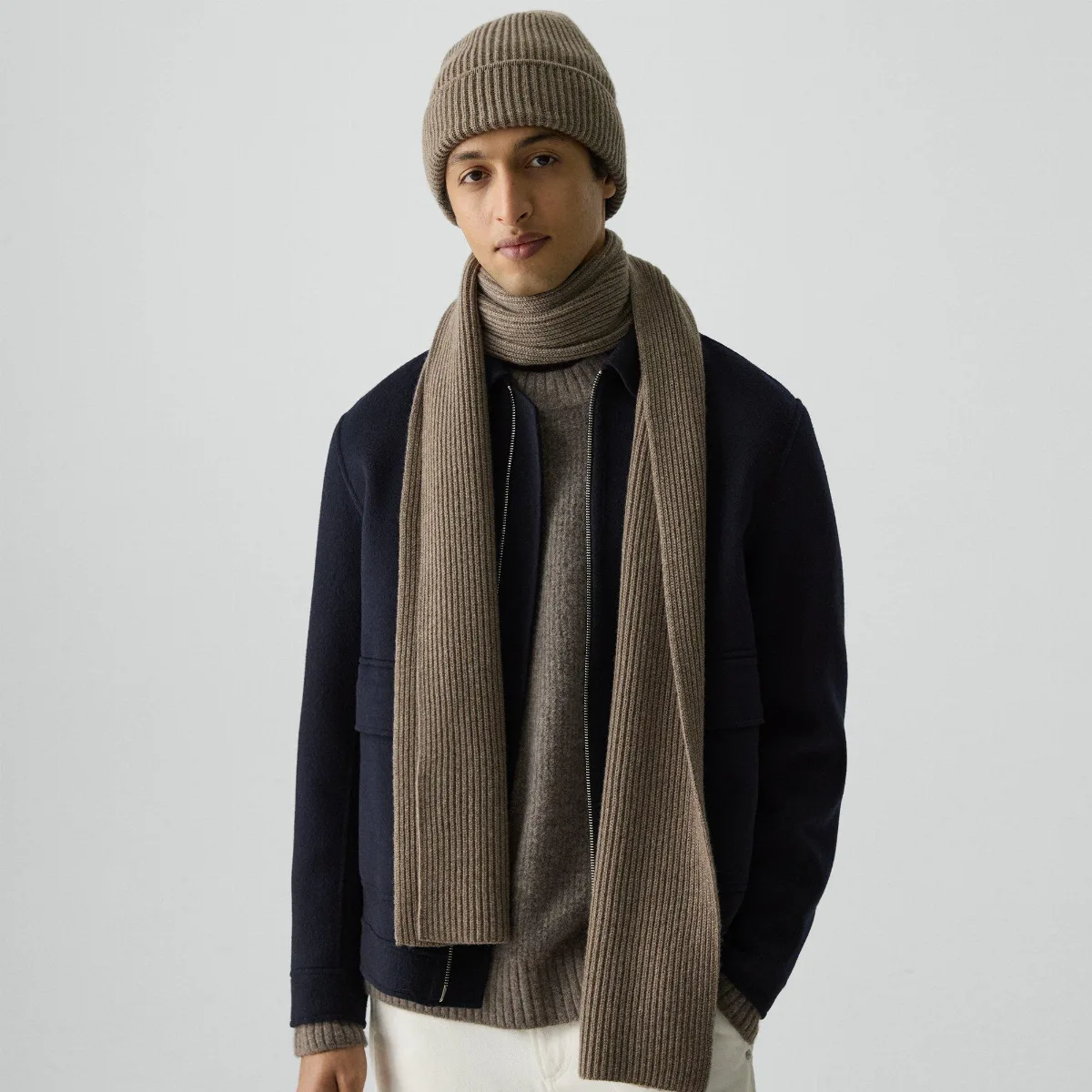 Scarf in Cashmere by Theory