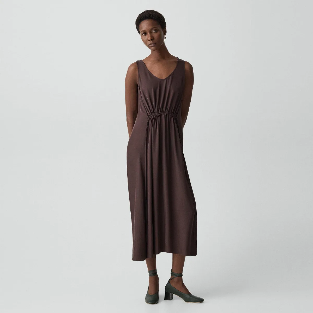 Ruched Pump in Smooth Leather by Theory