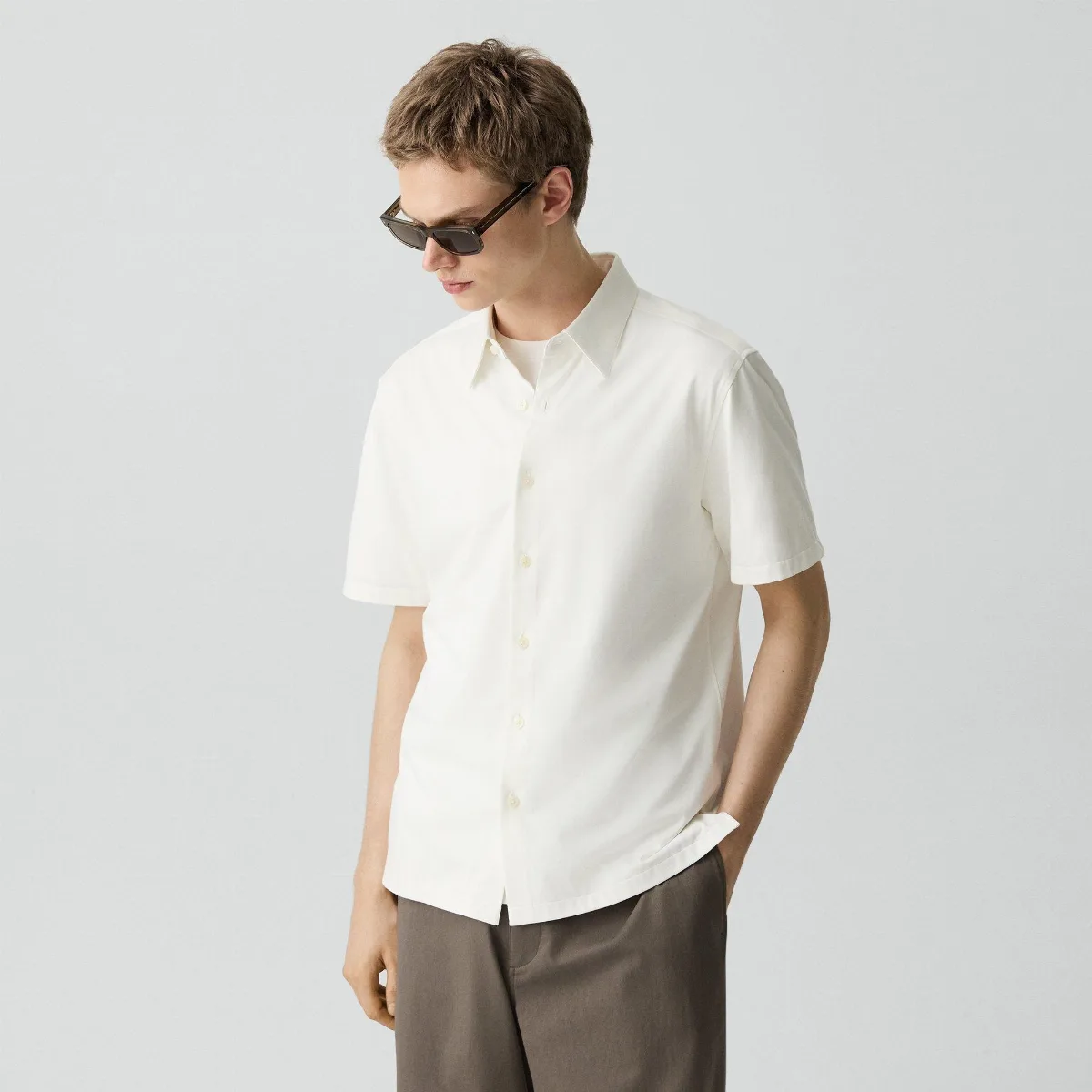 Irving Short-Sleeve Shirt in Structure Knit