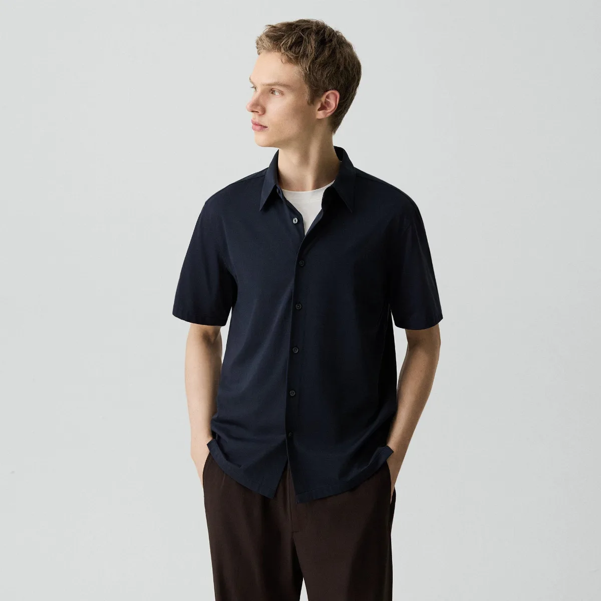 Irving Short-Sleeve Shirt in Structure Knit
