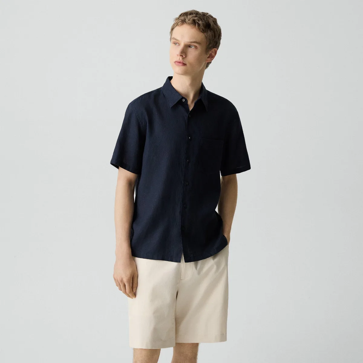 Irving Short-Sleeve Shirt in Relaxed Linen