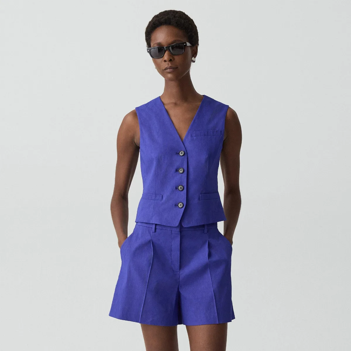 Slim Vest in Good Linen by Theory
