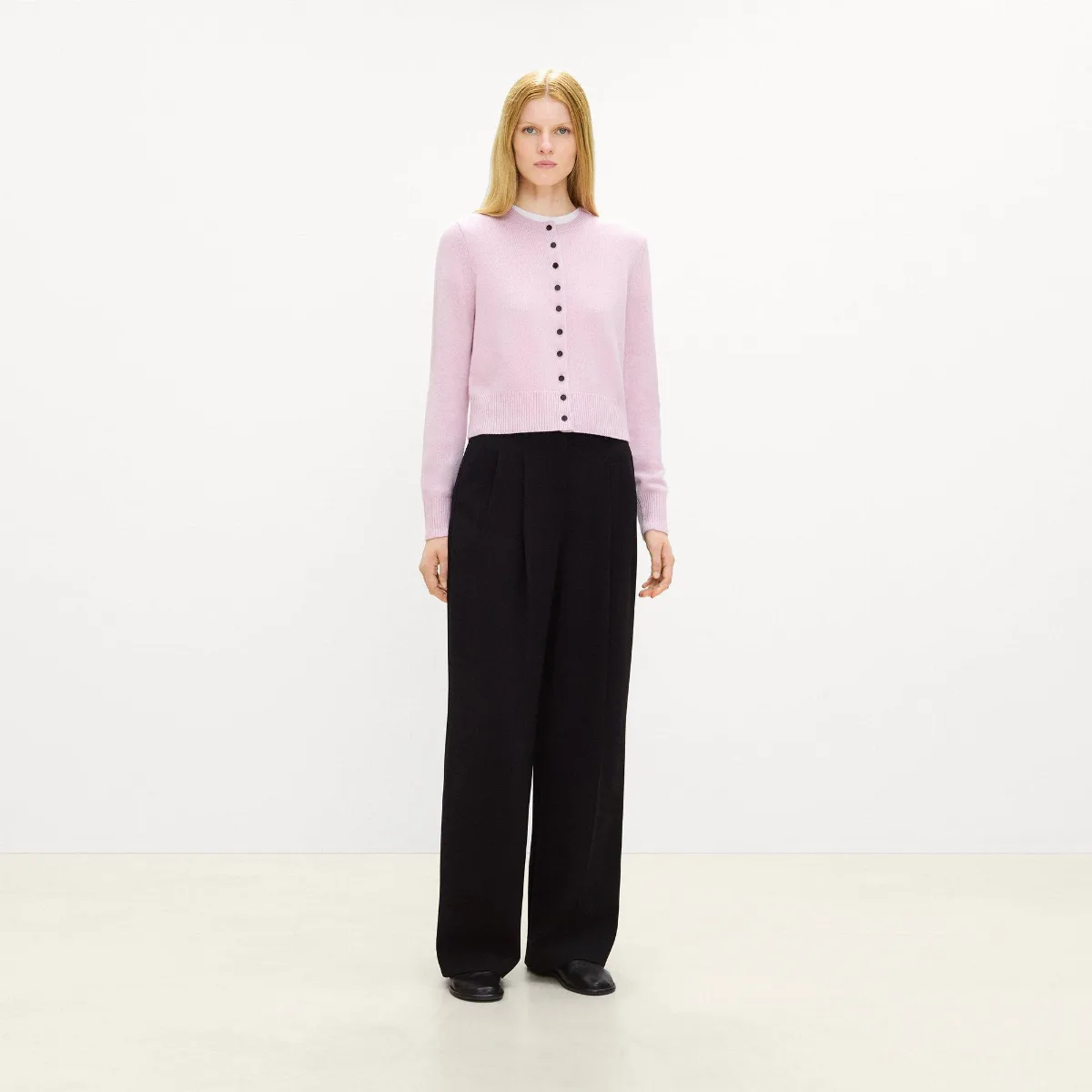 Crewneck Button-Up Cardigan in Cashmere