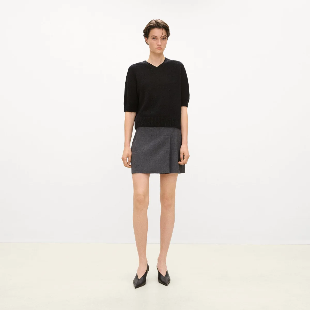 Cropped V-Neck Tee in Cashmere by Theory