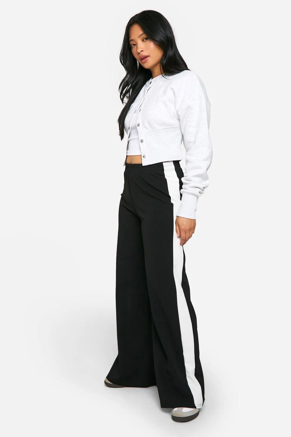 Contrast Stripe Wide Leg Trouser by boohoo