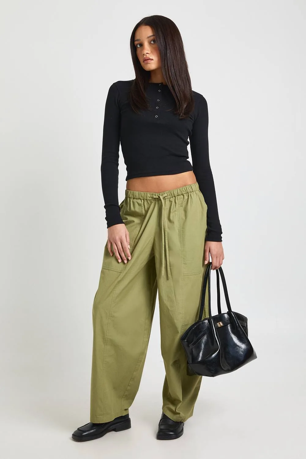 Poplin Elasticated Waistband Barrel Trouser by boohoo