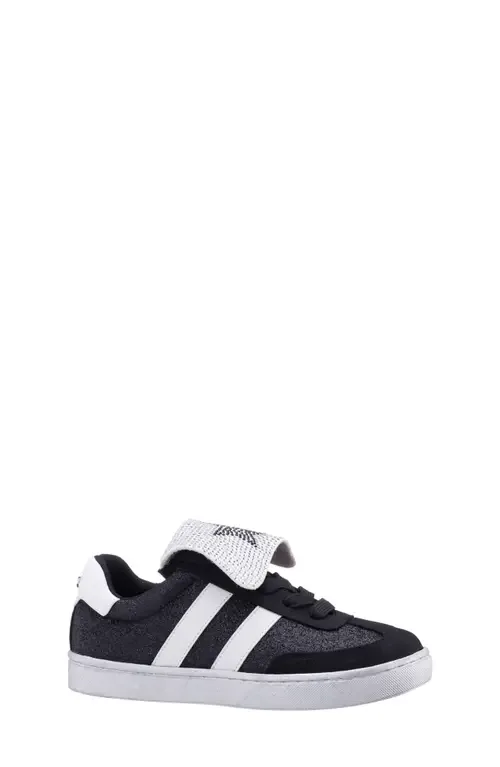 Cruise Sneaker by Nina