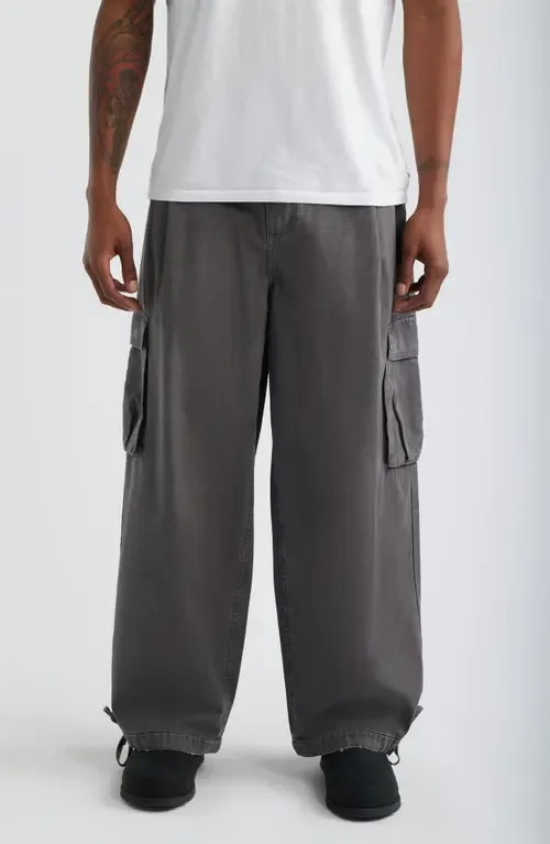 Big Core Cargo Pants by Elwood
